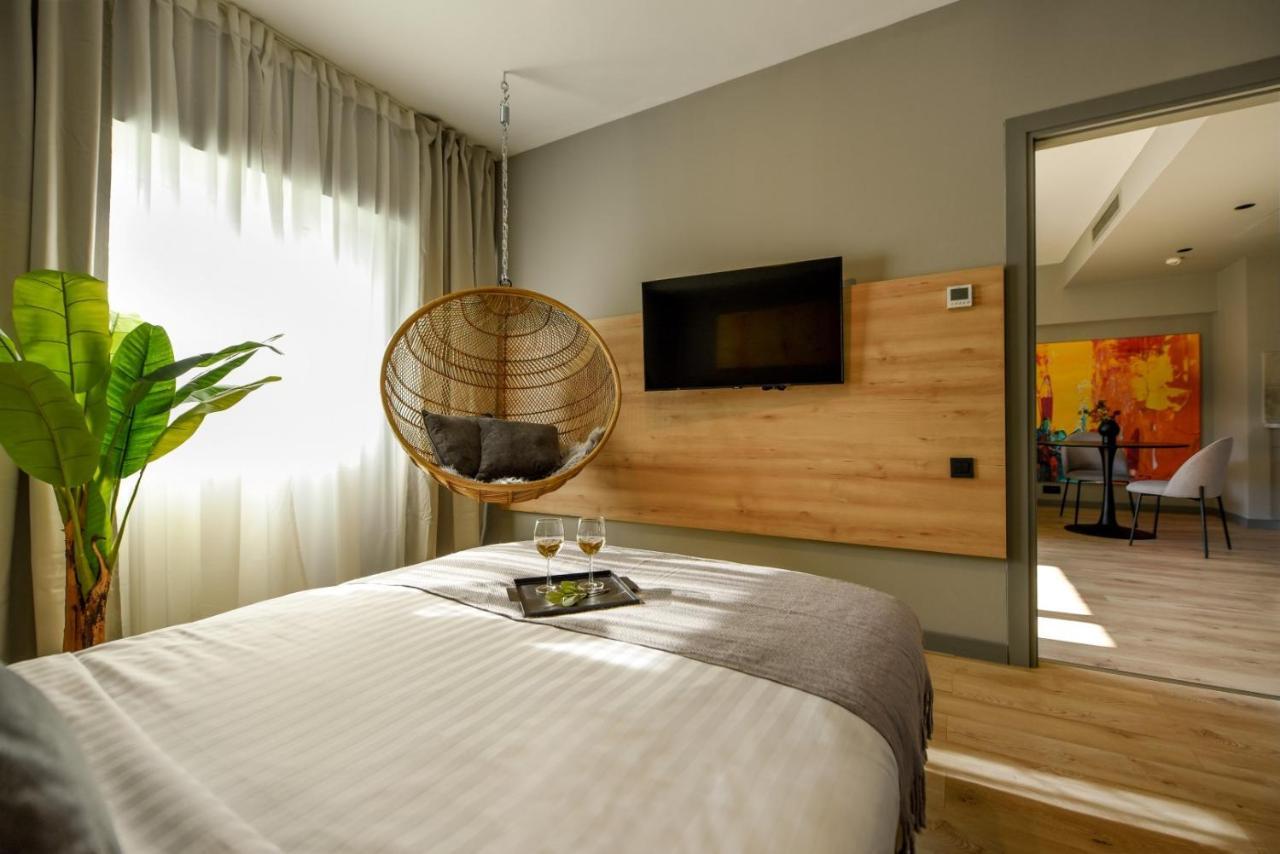 Luxury Apartment Near Radisson Hotel - Wall Projector & Modern Design Βουκουρέστι Εξωτερικό φωτογραφία