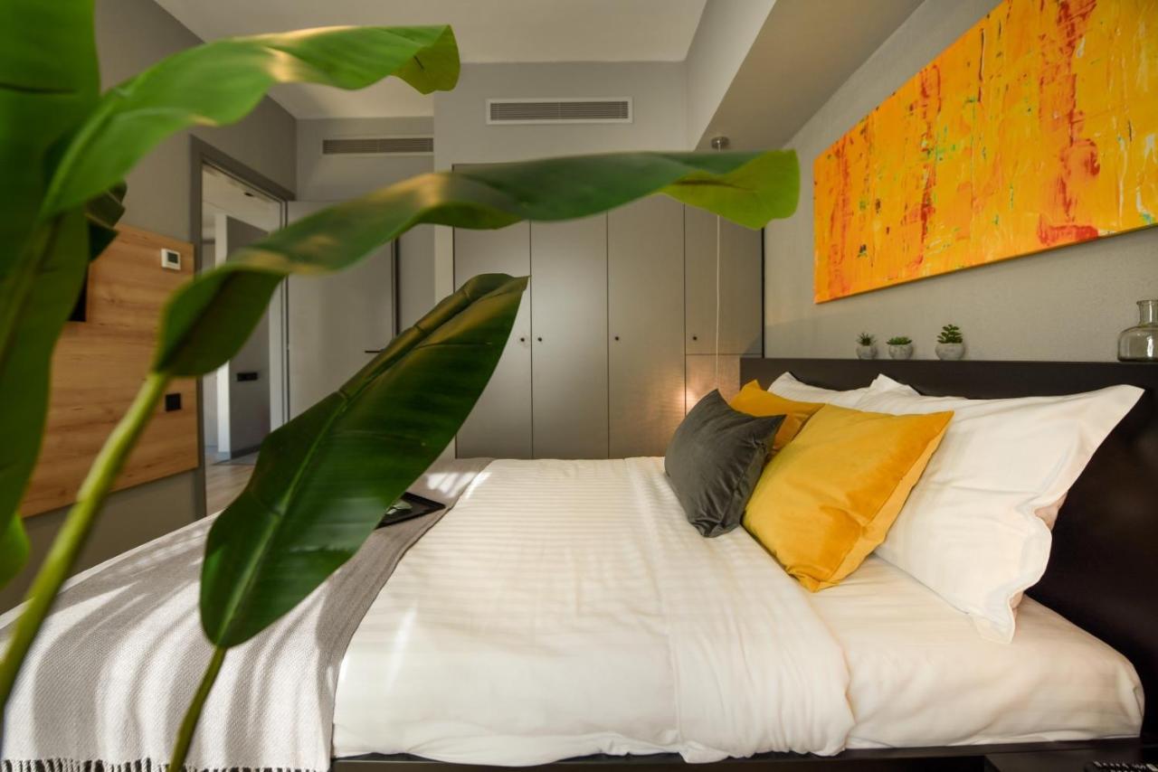 Luxury Apartment Near Radisson Hotel - Wall Projector & Modern Design Βουκουρέστι Εξωτερικό φωτογραφία
