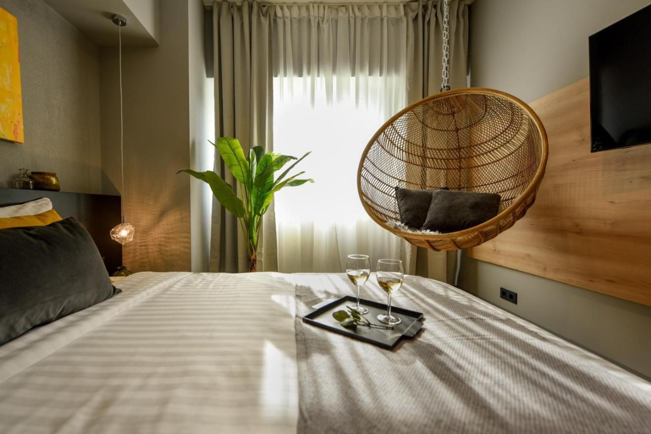 Luxury Apartment Near Radisson Hotel - Wall Projector & Modern Design Βουκουρέστι Εξωτερικό φωτογραφία